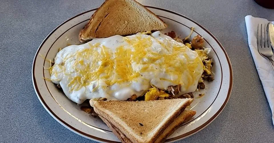 Eggs Country Fried Steak & Toast